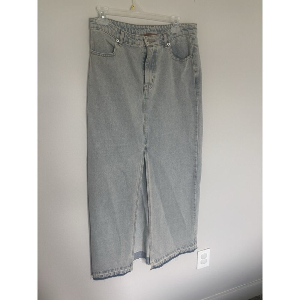 Beige Botany Light Wash Denim Maxi Skirt with Front Slit - Size Medium